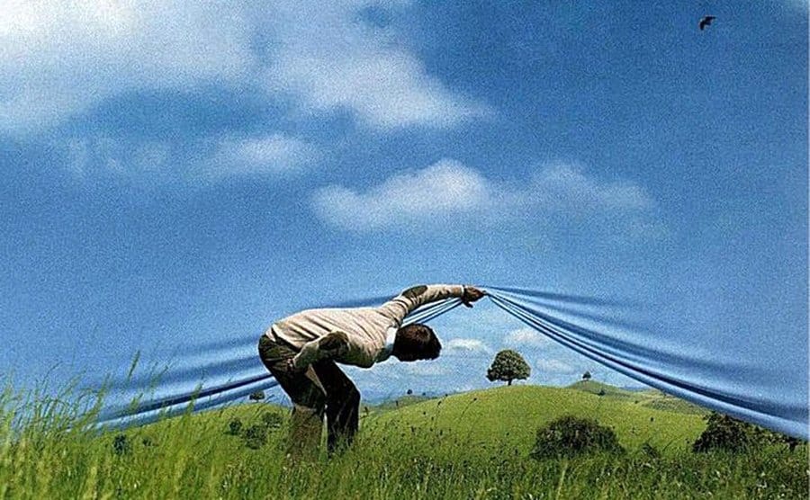 الأحداث السياسية والحقيقة